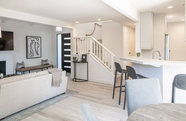 Montecito-Chic Beachside Retreat - 5 min walk to the beach