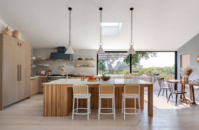 Montecito Private Stylish 4BR/4BA Villa - A+ location near beach & hiking & town