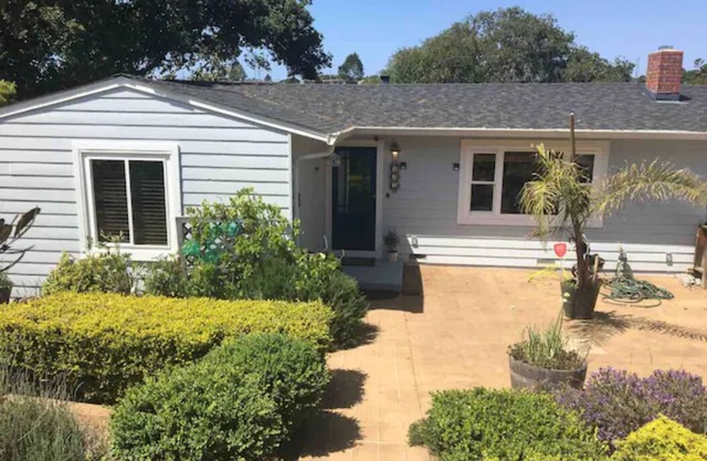 Monterey House with Sunroom full kitchen, WiFi, cable and happiness