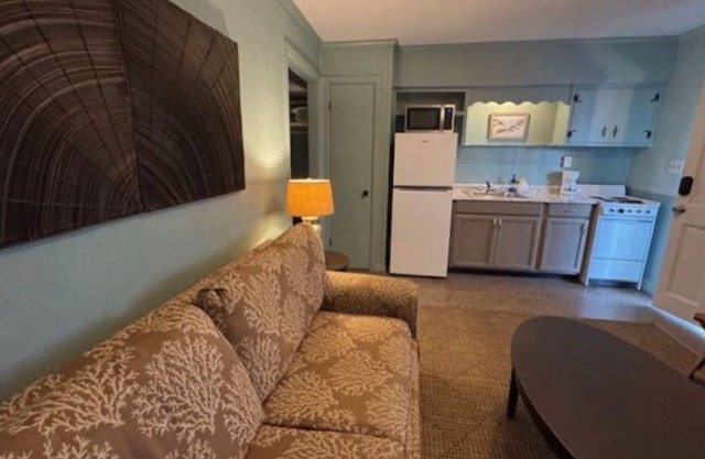 Monterey Motel - Guest Room 3 at Beach Access 8. Newly Remodeled. Large Pool