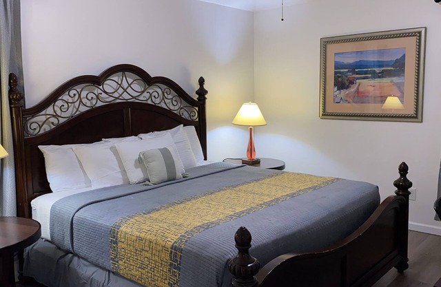 MONTHLY STAYS-Charming 4-bedroom Home in Delightful Suburb of Olive Branch