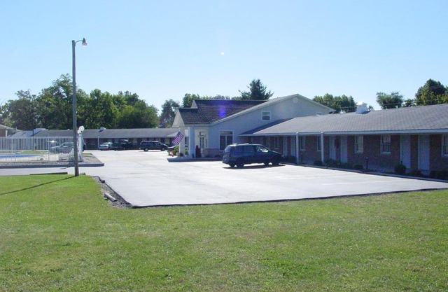 Monticello Inn - Monticello, Indiana
