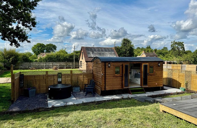 Mooffitch Riverview Hut