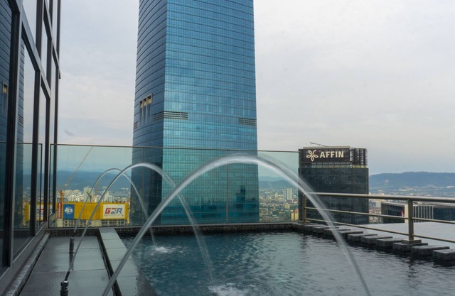 Moonway Luxury Suites At CORE Residence