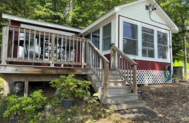 Moose Pond Denmark ME, Lakefront Cottage with Dock, Sleeps 5