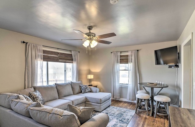 Morgantown Home w/Patio: Near WVU Football!