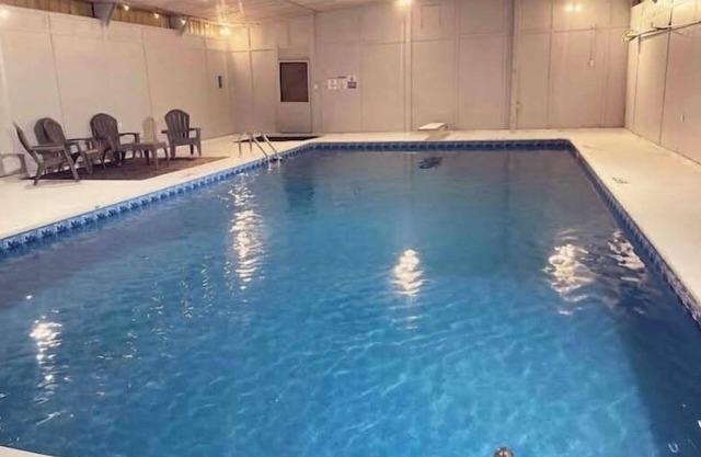 Morning View Ranch- Red River Gorge- Indoor Pool open March-Nov. Pet friendly.