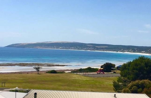 Morry's Beachside Getaway | Emu Bay | Kangaroo Island