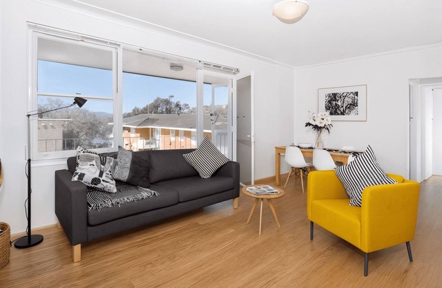 Mosman - BOT01 Botanic Road - Balmoral 2BR with Balcony Steps from Balmoral Beach Esplanade