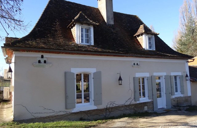 Moulin de Villeverneix and its tower, Neuvic on the banks of the Vern for 6, 8 people