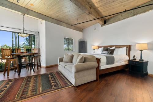 Mountain Inn Studio 91 with Wintergreen Advantage