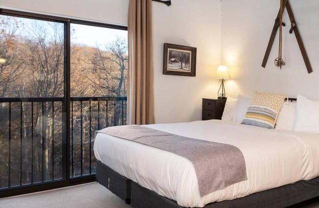 Mountain Inn Studio 53 with Wintergreen Advantage