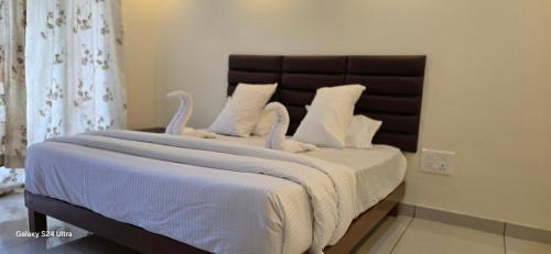 Mountain river farm resort
