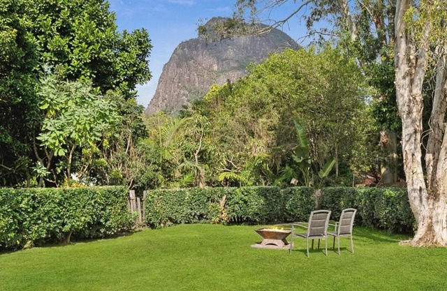 Mountain Views, Spa Bath, Pet Friendly, Near Zoo!