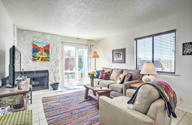 Mountain-View Albuquerque Townhome w/Patio!