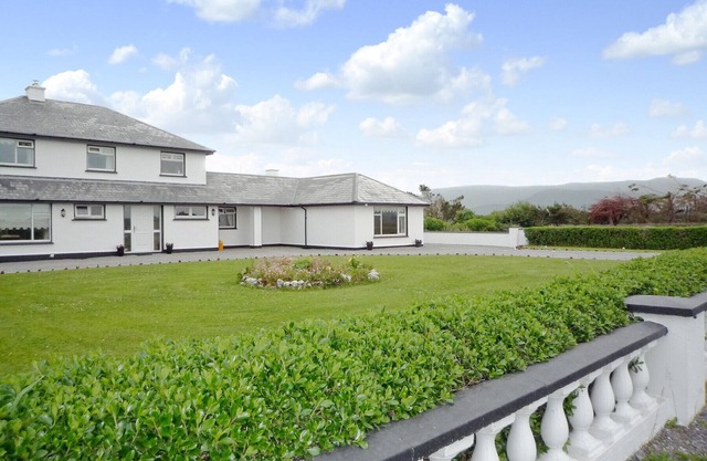 Mountain View Holiday Home