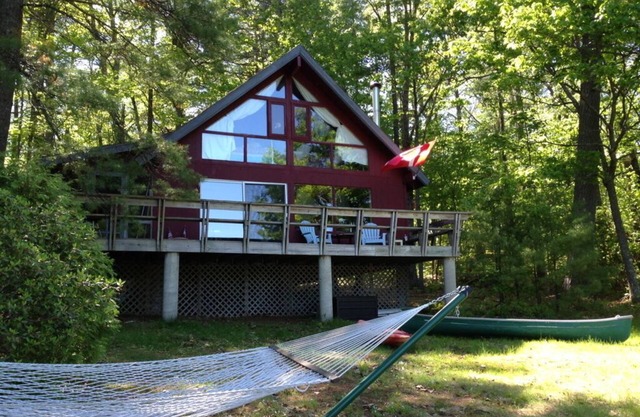 Mountain-View Waterfront Escape – Enjoy all that is Great about Summer in Maine!