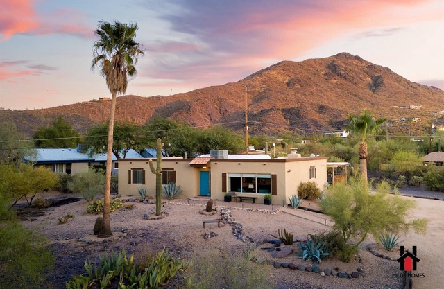 Mountain Views & Desert Starry Nights by the Fire