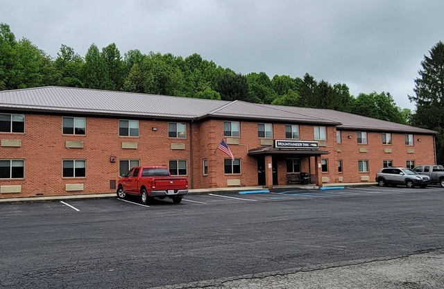 Mountaineer Inn