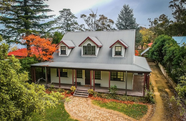Mountains Lodge walking distance to National Park
