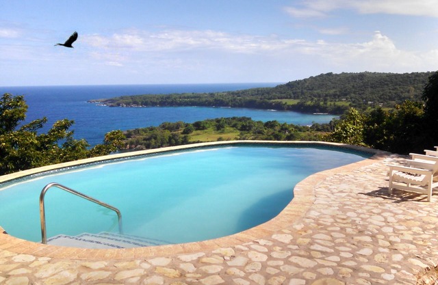 Mountainside Guesthouse with stunning coastline views
