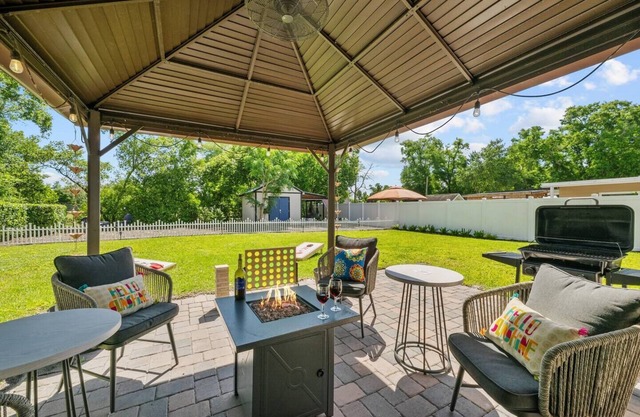 Movie Night Bar~Fire Pit~Hammocks~Games~Renovated