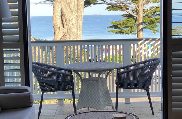 Mt Martha Villas Eagle Suite Stunning Beachfront Accommodation