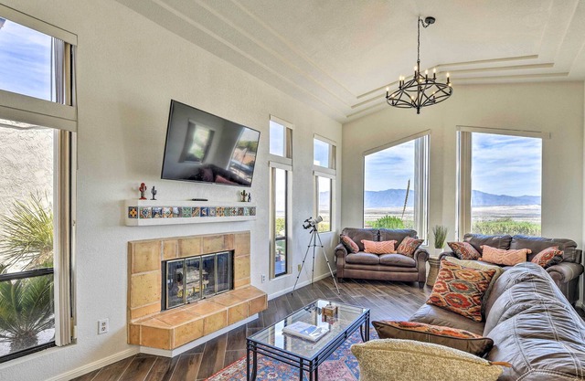 Mtn-View Borrego Springs Home on Golf Course!