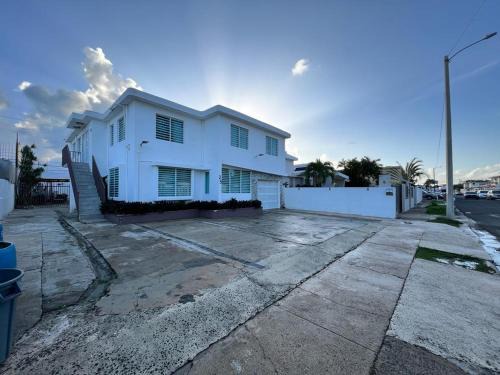 Multi Home in Isla Verde beach area with 5 separate apts Include 10 bedrooms and 6 bathrooms Sleep 26 people