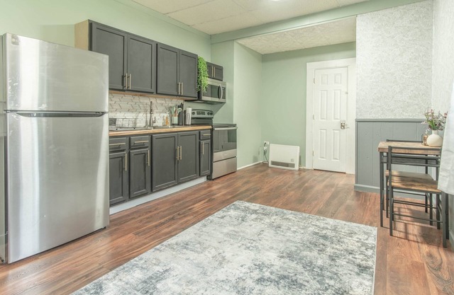 Murphy Bed & Theater