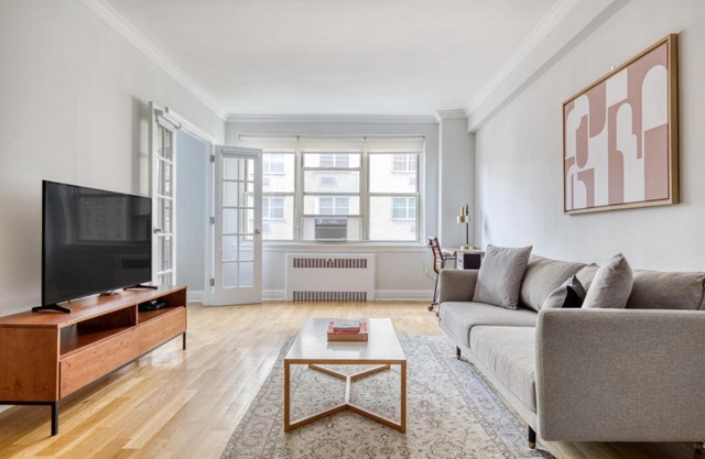 Murray Hill 1BR w Elevator Gym DM on 6 line NYC-624