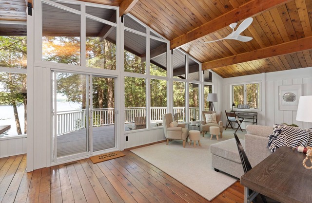 Muskoka Waterfront Cottage and Boathouse-Lake of Bays