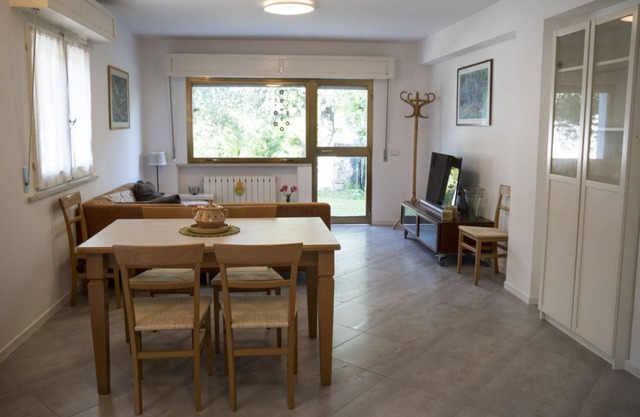 N228 - Numana, renovated four-room apartment with garden