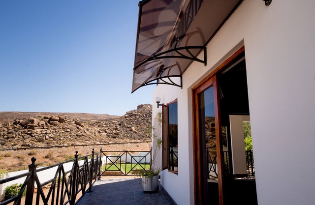 Nama White Guest House