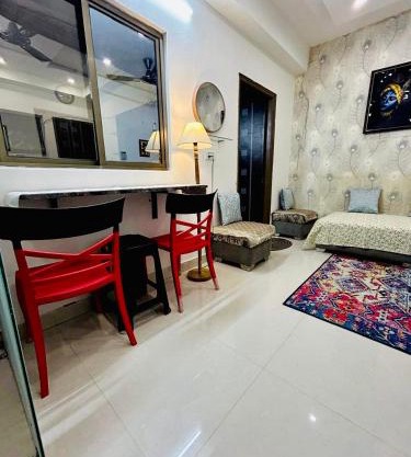 Namah 1 BHK Resort Homestay with KITCHEN -4 min from Prem Mandir