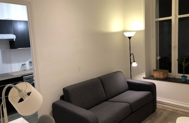 NANCY FACE ARTEM 2 rooms equipped and refurbished.