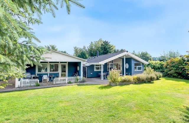 "Nashota" - 600m from the sea by Interhome
