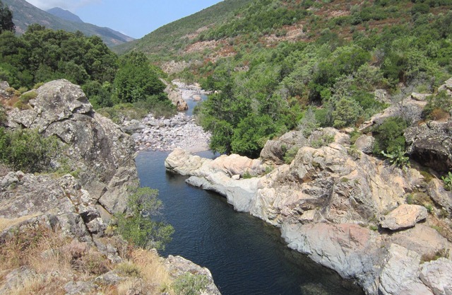 Natural swimming pool Direct access torrent Fango - Corsica Calvi Galeria Manso Playful