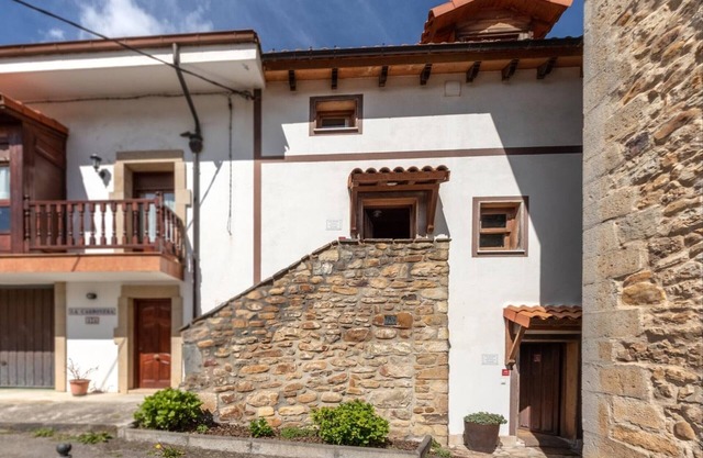 Nature Getaway with Parking – 10 Mins to Castro-Urdiales, Near Beaches and Hiking Trails
