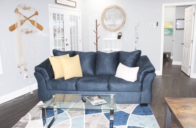 Nature Lover’s Dream: Perfect for Extended Stays, Near Callaway, Spacious Parking, Close to Park