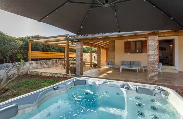 Nature Oasis, Jacuzzi, Bikes - Casa Vala Romana