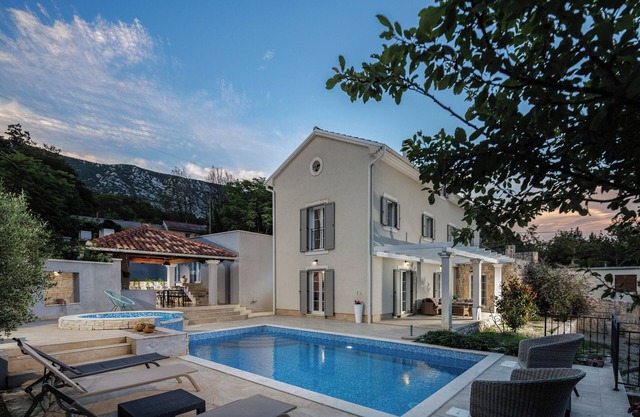 Nature Villa Frangipane with Pool, Drivenik, Croatia
