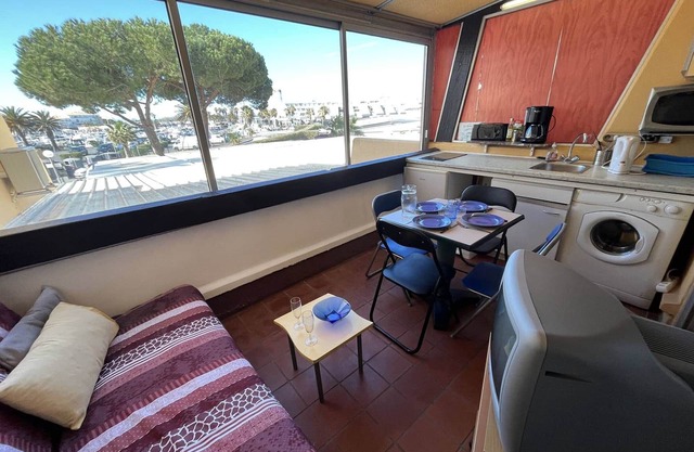 Naturist studio with parking in Cap d'Agde, near the beach
