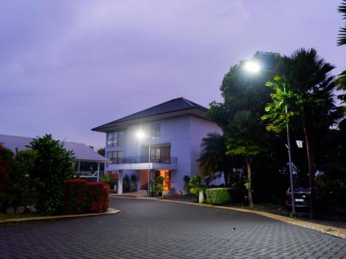 Nava Magnolia Hotel