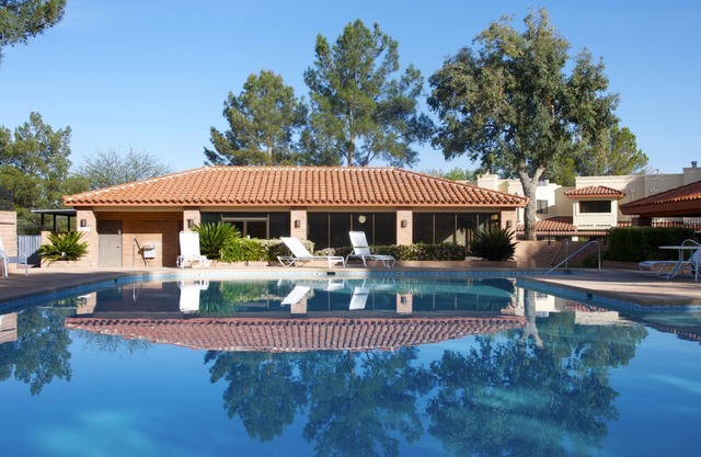 NE Tucson 2 BR townhome