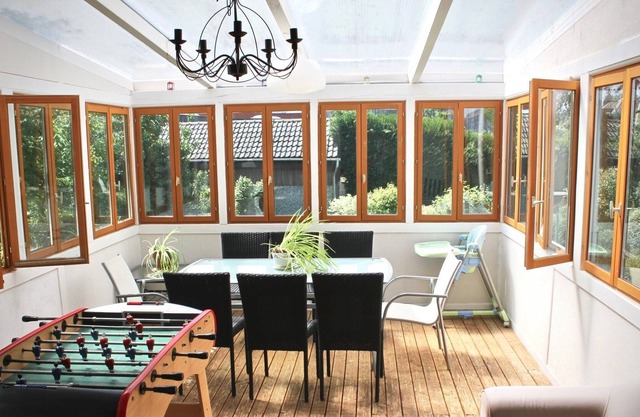 Near Canal 8 people, ideal for visiting the Alsace + 8 bikes, table tennis