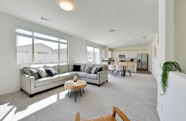 Near Empire Polo Field: Coachella Vacation Rental