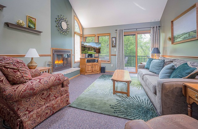 Near golf courses and amenities!