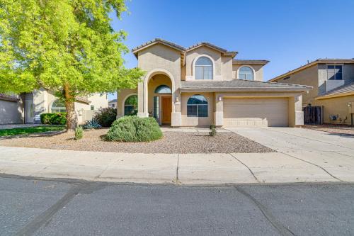 Near Golf Courses and Casinos Maricopa Home with Yard