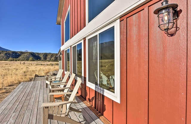 Near Hikes & Arkansas River: Mtn-View Getaway!